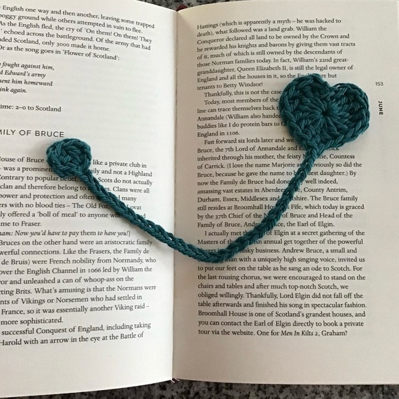 4 Crochet Heart Bookmarks - Picture 2 of 3